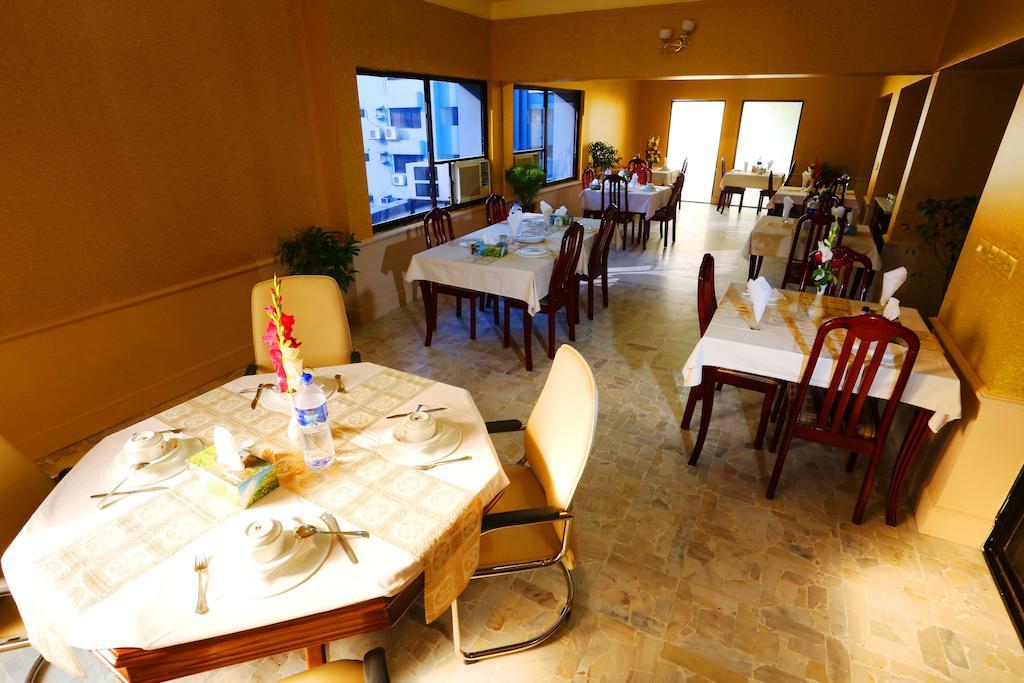 Eastern House Hotel Dhaka Bagian luar foto